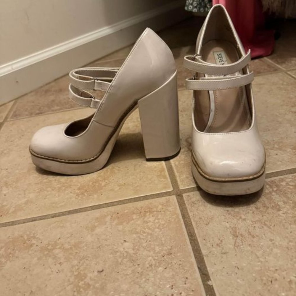 Steve Madden Twice Platform Pump